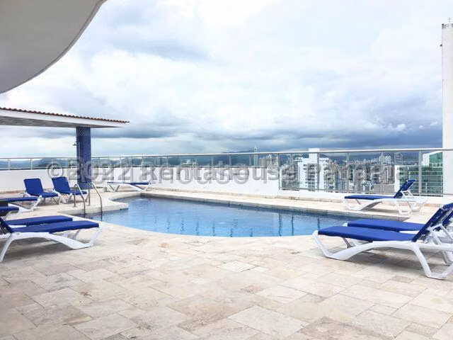 Apartamento amoblado en alquiler en Av. Balboa DPV