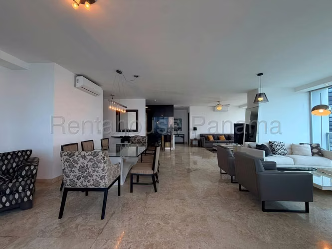 Apartamento amoblado en alquiler en Av. Balboa DPV