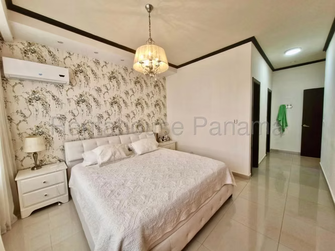 Apartamento en Alquiler en San Francisco. PH QUADRAT. 26LDC8641