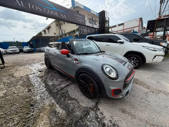 MINI JOHN COOPER WORKS AÑO 2021 AUTOMÁTICA CONVERTIBLE SOLO 19MIL KILOM. UNICO DUEÑO IMPECABLE