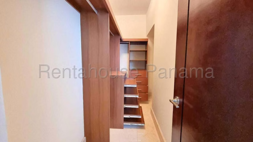 Apartamento en Alquiler en Paitilla  Excelente Vista al Mar 26*6971Mfk