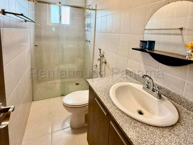 Apartamento en Alquiler en San Francisco. PH RESIDENCIAS DEL SOL. 27LDC118