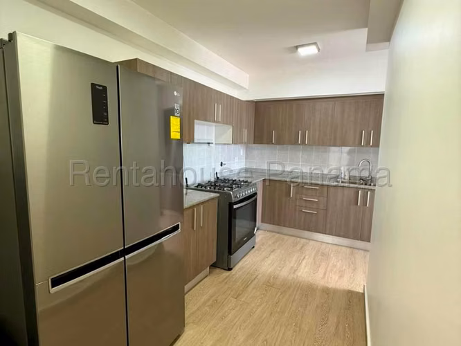 Apartamento en Alquiler en San Francisco. PH RESIDENCIAS DEL SOL. 27LDC118