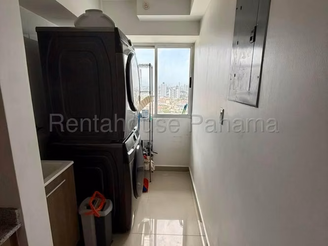 Apartamento en Alquiler en San Francisco. PH RESIDENCIAS DEL SOL. 27LDC118
