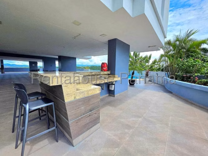 Se Alquila Apartamento en El Cangrejo VLU27-140