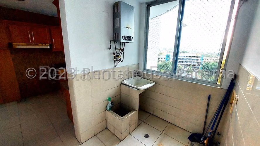 Se Alquila Apartamento en El Cangrejo VLU27-140
