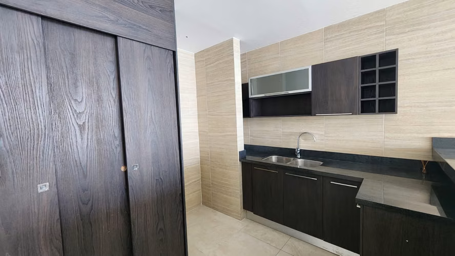 Se vende apartamento en Gorgona frente al Mar PH Ocean Waves