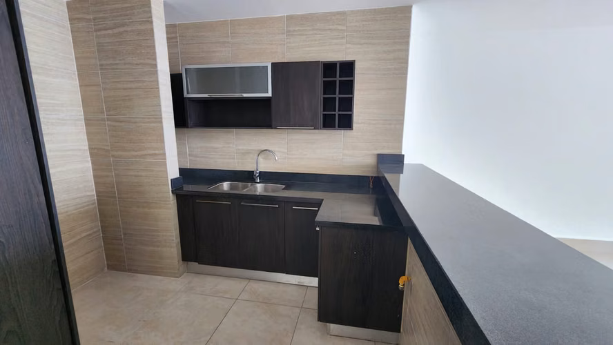 Se vende apartamento en Gorgona frente al Mar PH Ocean Waves