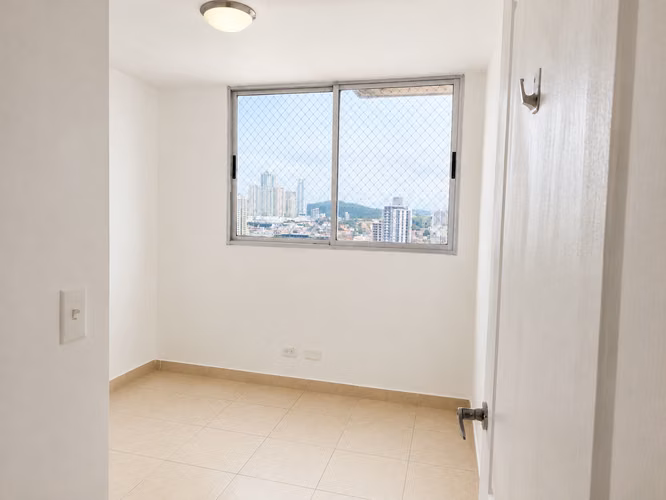 Venta de Apartamento en Vista Hermosa, PH Los Toneles, 83m2