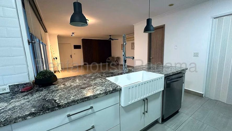 Se Vende Apartamento en San Francisco VLU27-116