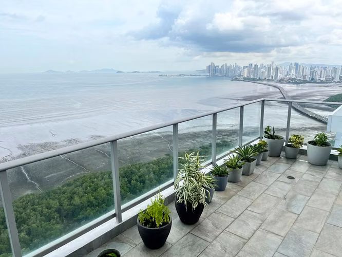 Espectacular penthouse PH Regalia