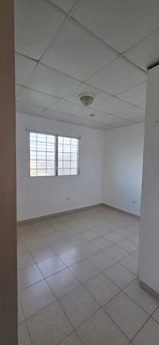 SE ALQUILA CASA EN RESIDENCIAL LAGO EMPERADOR