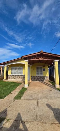 IS RENTED HOUSE IN RESIDENTIAL LAKE EMPEROR