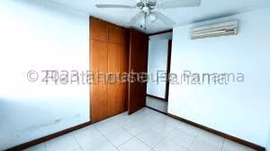 Apartamento en Alquiler en El Cangrejo 27jack140
