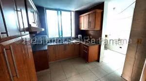 Apartamento en Alquiler en El Cangrejo 27jack140