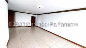 Apartamento en Alquiler en El Cangrejo 27jack140