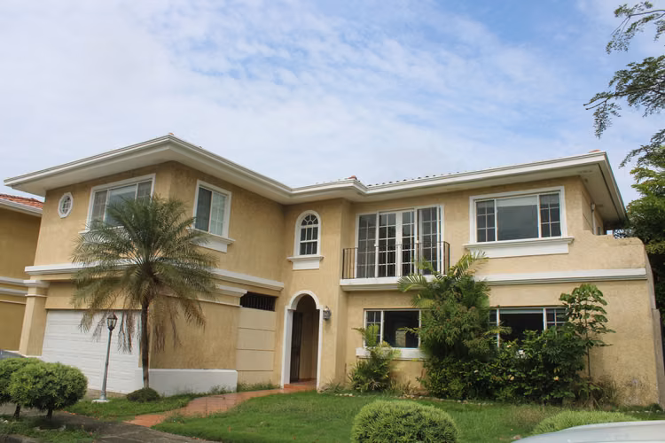  CASA UNIFAMILIAR EN VENTA – COSTA DEL ESTE