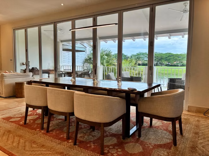 En Buenaventura- Elegante Casa frente al Lago y Campos de Golf