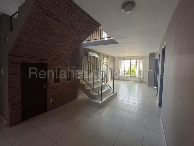 Venta de Casa en Condado del Rey 26*4734Mfk