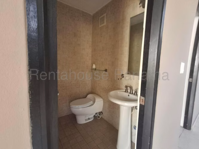 Venta de Casa en Condado del Rey 26*4734Mfk