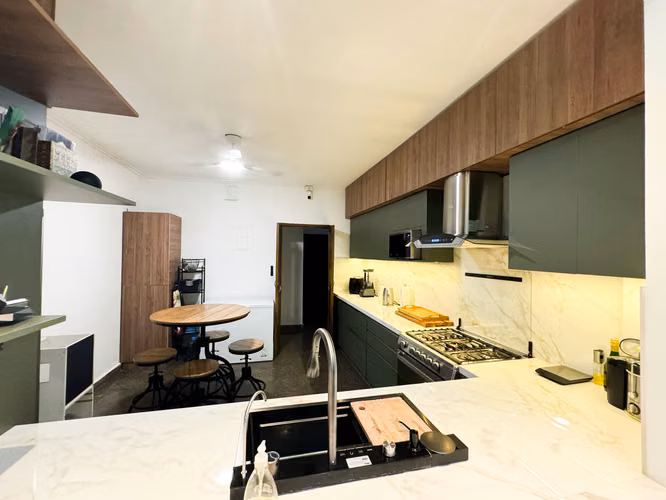 Exclusiva casa de 3 pisos en Punta Paitilla – Lujo, confort y tecnología - Imagen 11