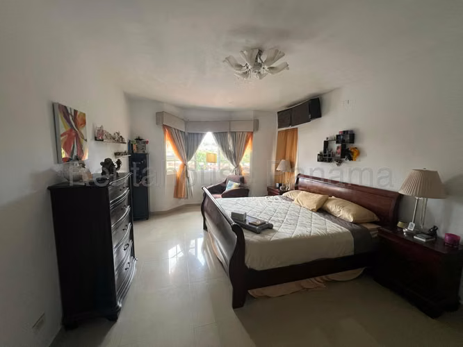 Venta de Amplia Casa en Costa del Este 26*6913Mfk - Imagen 9