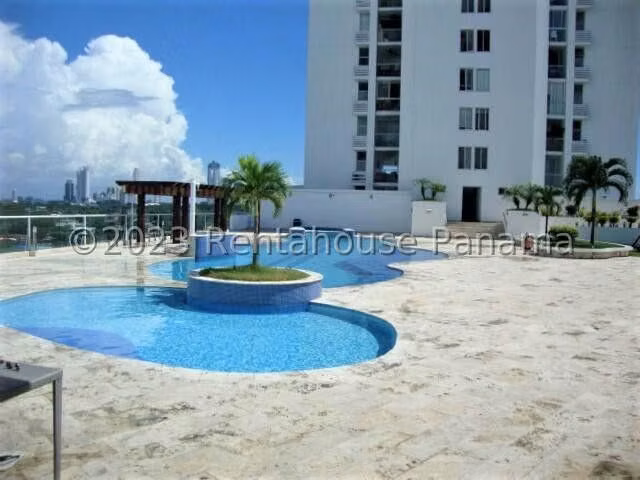 Apartamento en Venta en Coco del Mar 24EPP77