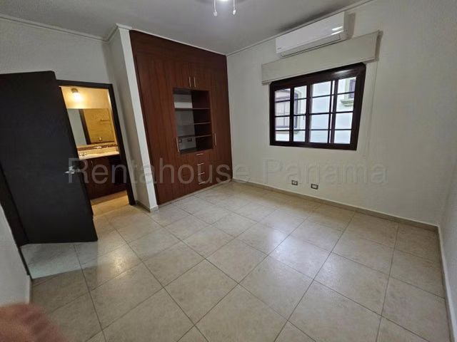 Casa en alquiler en Costa Sur YM