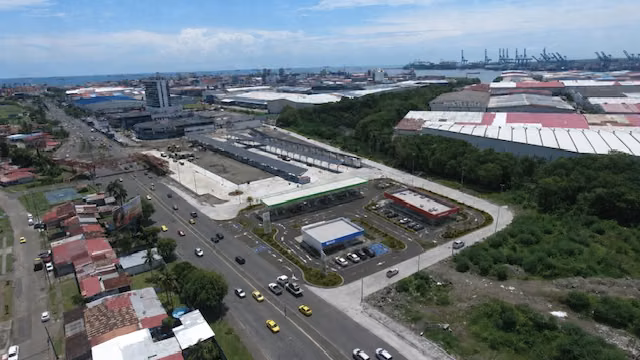 (AS) Local en Alquiler en Próxima Terminal de Colón | Alta Exposición Comercial