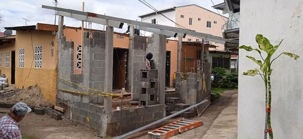 Construcción, albañil