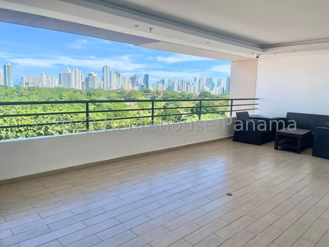 Venta de apartamento en Carrasquilla AK