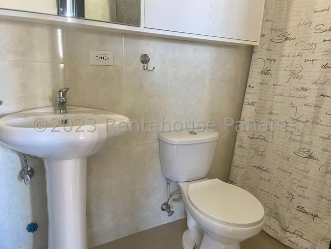 Venta de apartamento en Carrasquilla AK