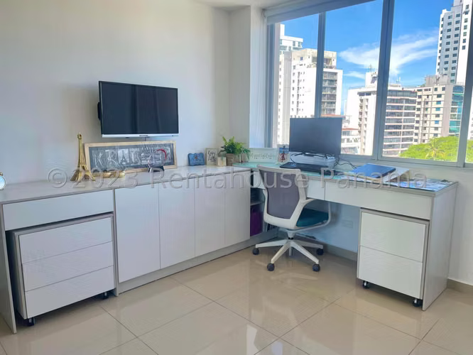 Venta de apartamento en Carrasquilla AK