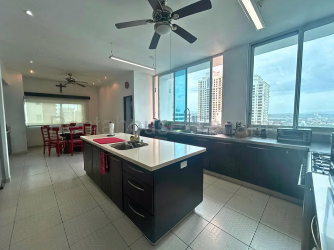 Venta de apartamento en Costa del Este AK
