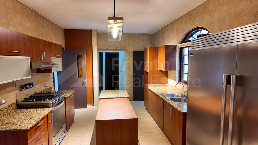Venta o Alquiler de Vasa en Costa Sur Ph El Doral