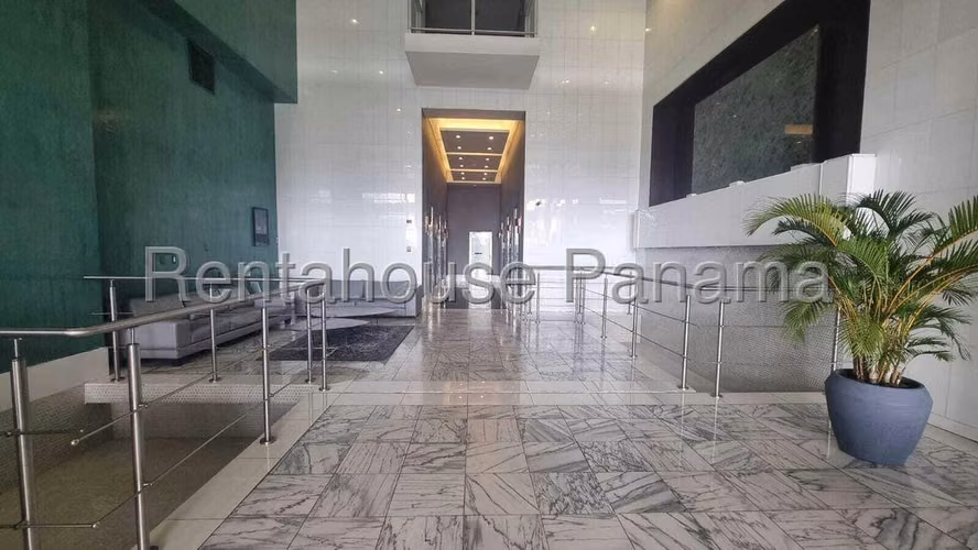 Alquilo Apartamento en Avenida Balboa WATERS ON THE BAY OF27-158