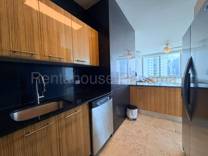 Alquilo Apartamento AMOBLADO en avenida balboa SKY RESIDENCES OF27-161