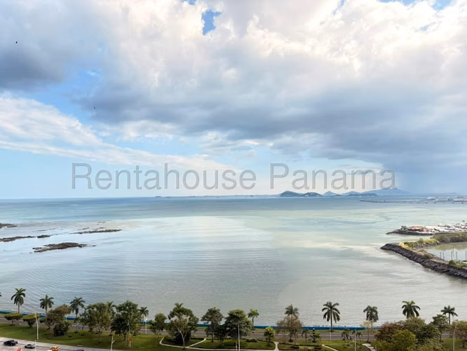 Venta de Apartamento amplio con excelente ubicación.
