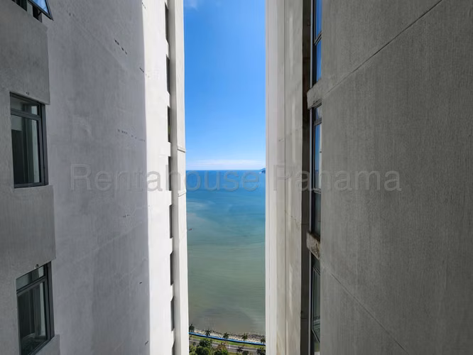 Venta de Apartamento en Avenida Balboa Ph Yoo and Arts Solo Cliente Directo MC