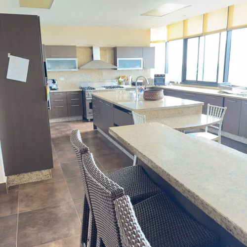 MIRAMAR - AVENIDA BALBOA - LUJOSO APARTAMENTO - 750 M² - 5 RECAMARAS