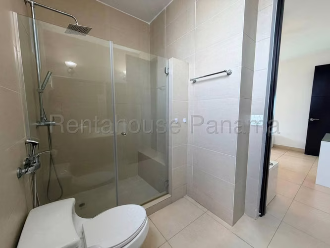 Alquiler de Apartamento en Bellavista Ph Sky Residences NS