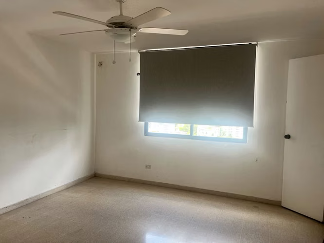 Banco vende apto. en PH TORRES EBBELLE, Marbella - Imagen 11