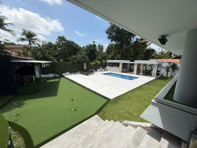 Alquiler y Venta – Mansión de Lujo en Altos del Golf
