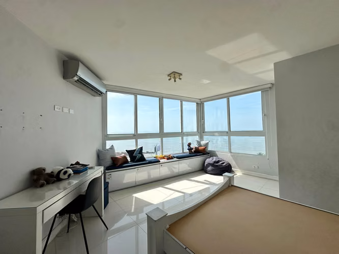 Precio de Oportunidad- Apartamento Frente al Mar en Coco del Mar | 416 m² Totalmente Remodelados