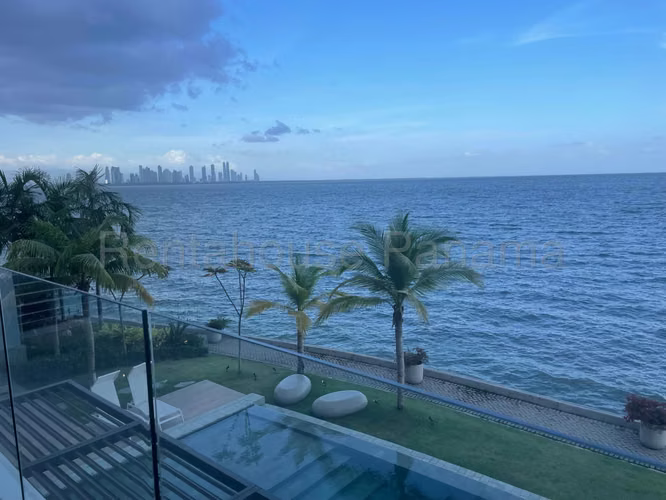 Venta de Penthouse en Ocean Reef Islands con Vista al Mar DPV