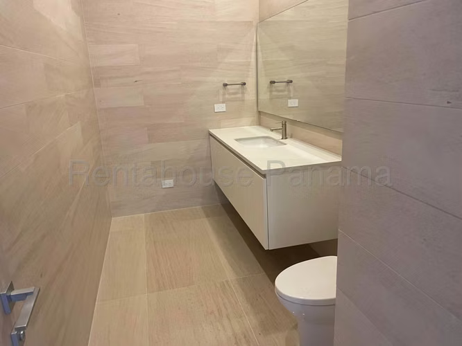 Venta de Penthouse en Ocean Reef Islands con Vista al Mar DPV