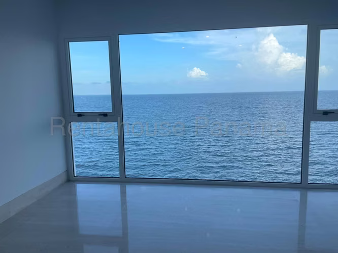 Venta de Penthouse en Ocean Reef Islands con Vista al Mar DPV