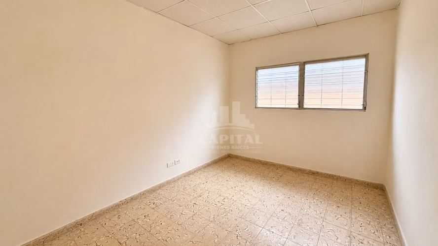 CASA EN VENTA EN CERRO VIENTO CON GRAN PATIO Y GAZEBO