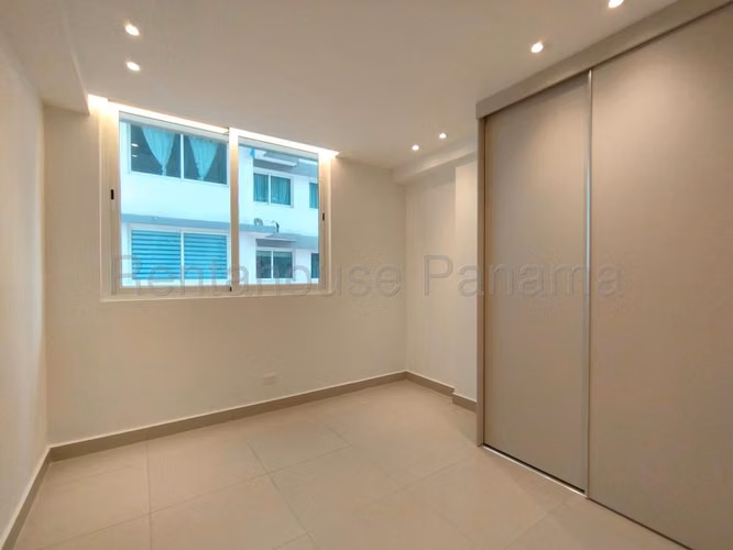 Apartamento en Venta en Condado del Rey  JG