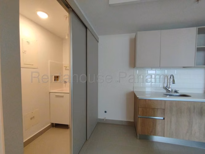 Apartamento en Venta en Condado del Rey  JG